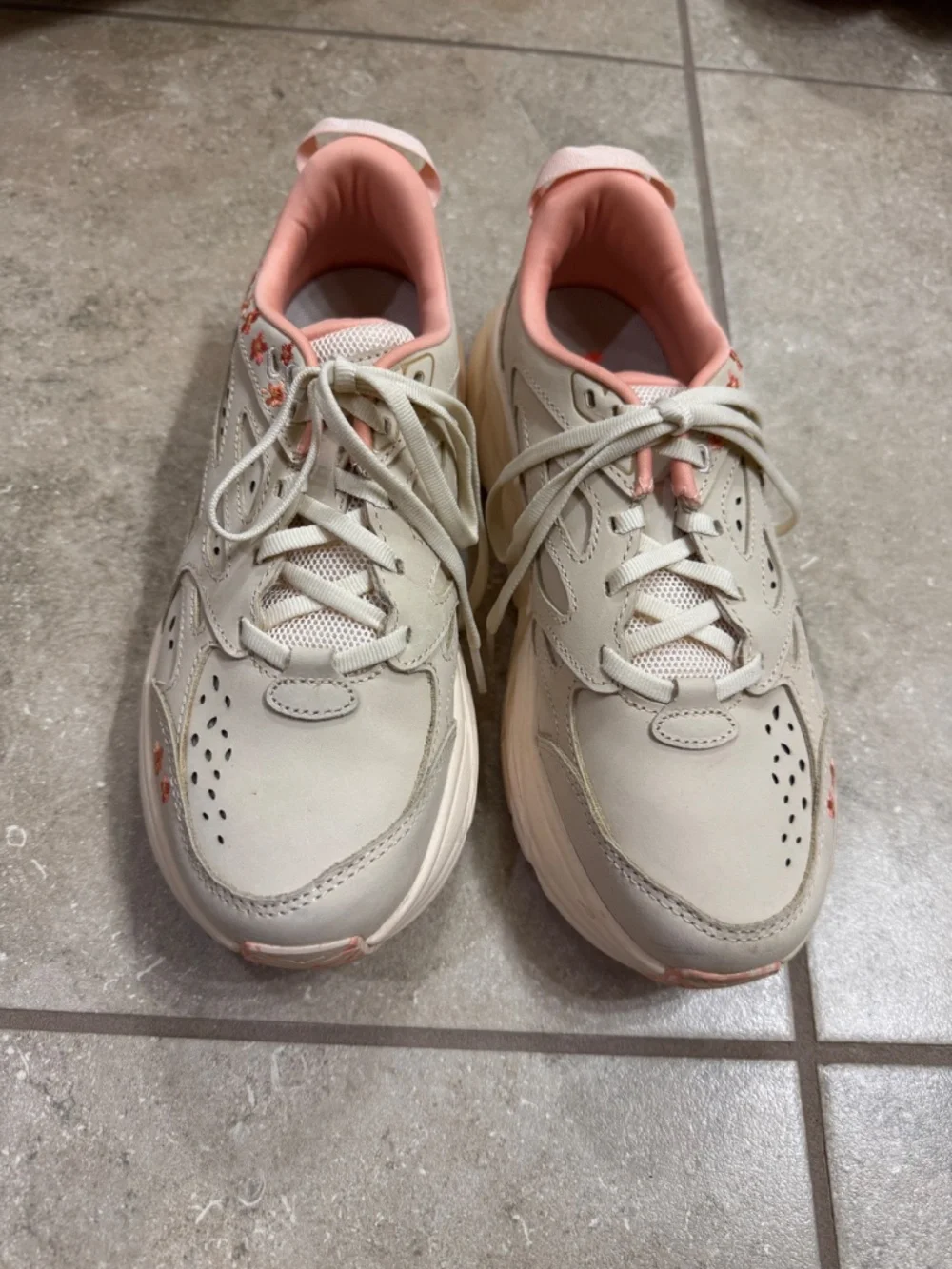 Hoka ladies running shoes